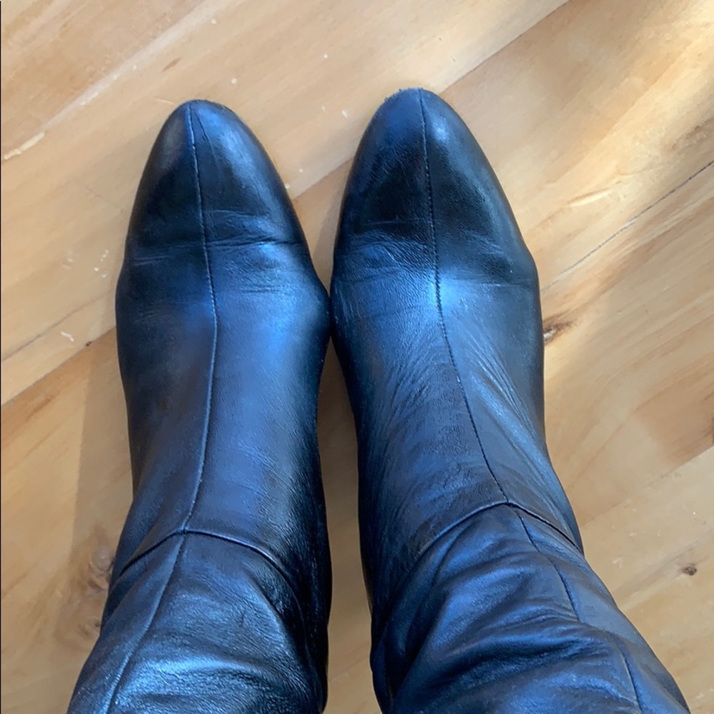 Tall black leather boots Bandolino